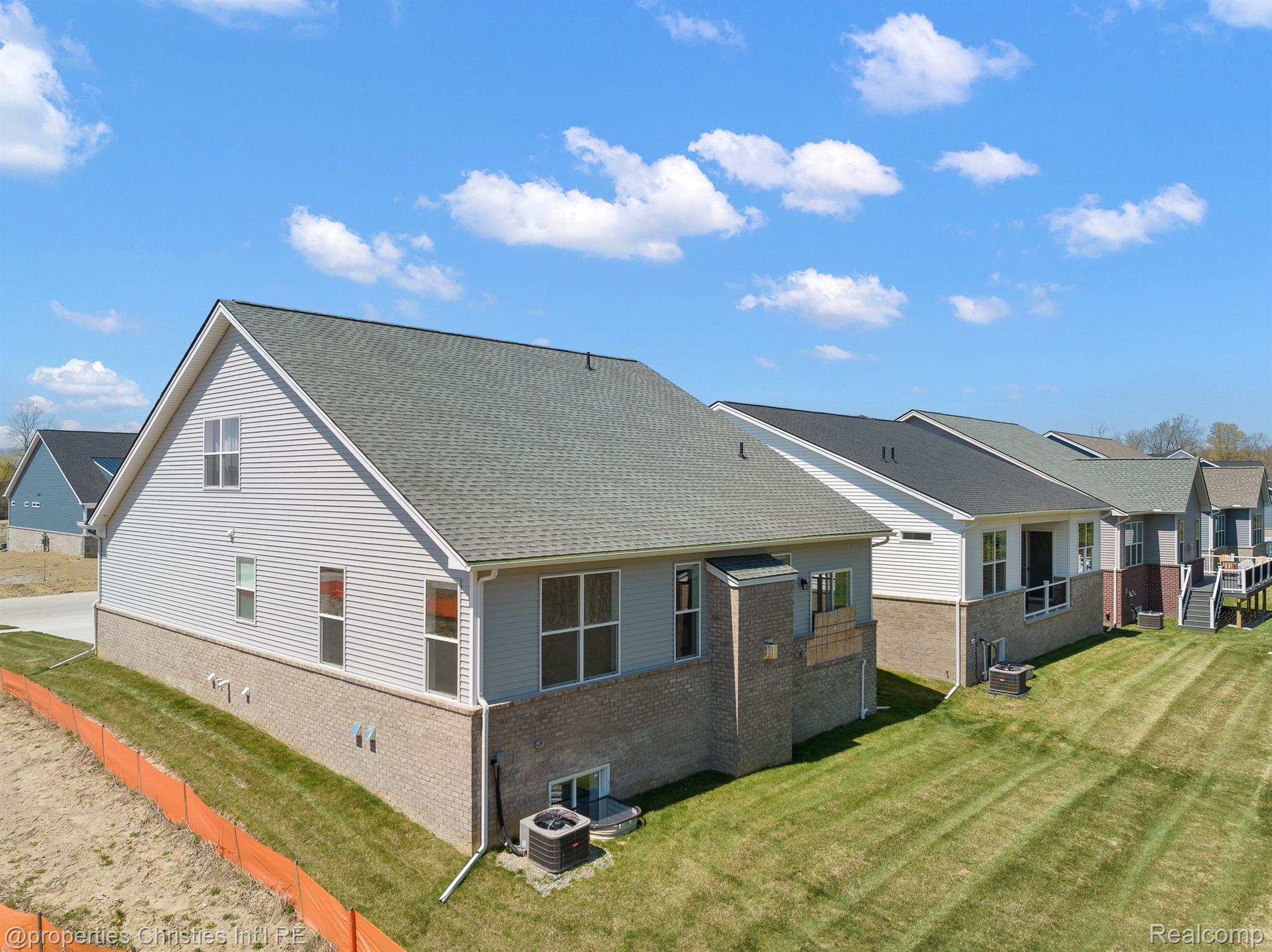 5545 Helmsdale Boulevard