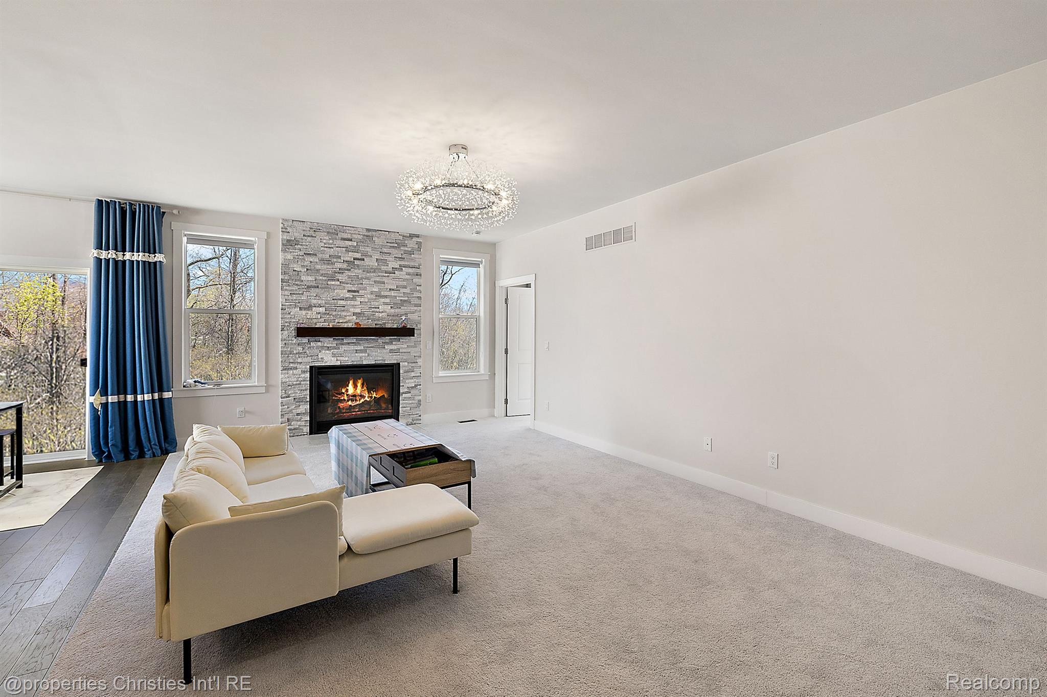 5545 Helmsdale Boulevard