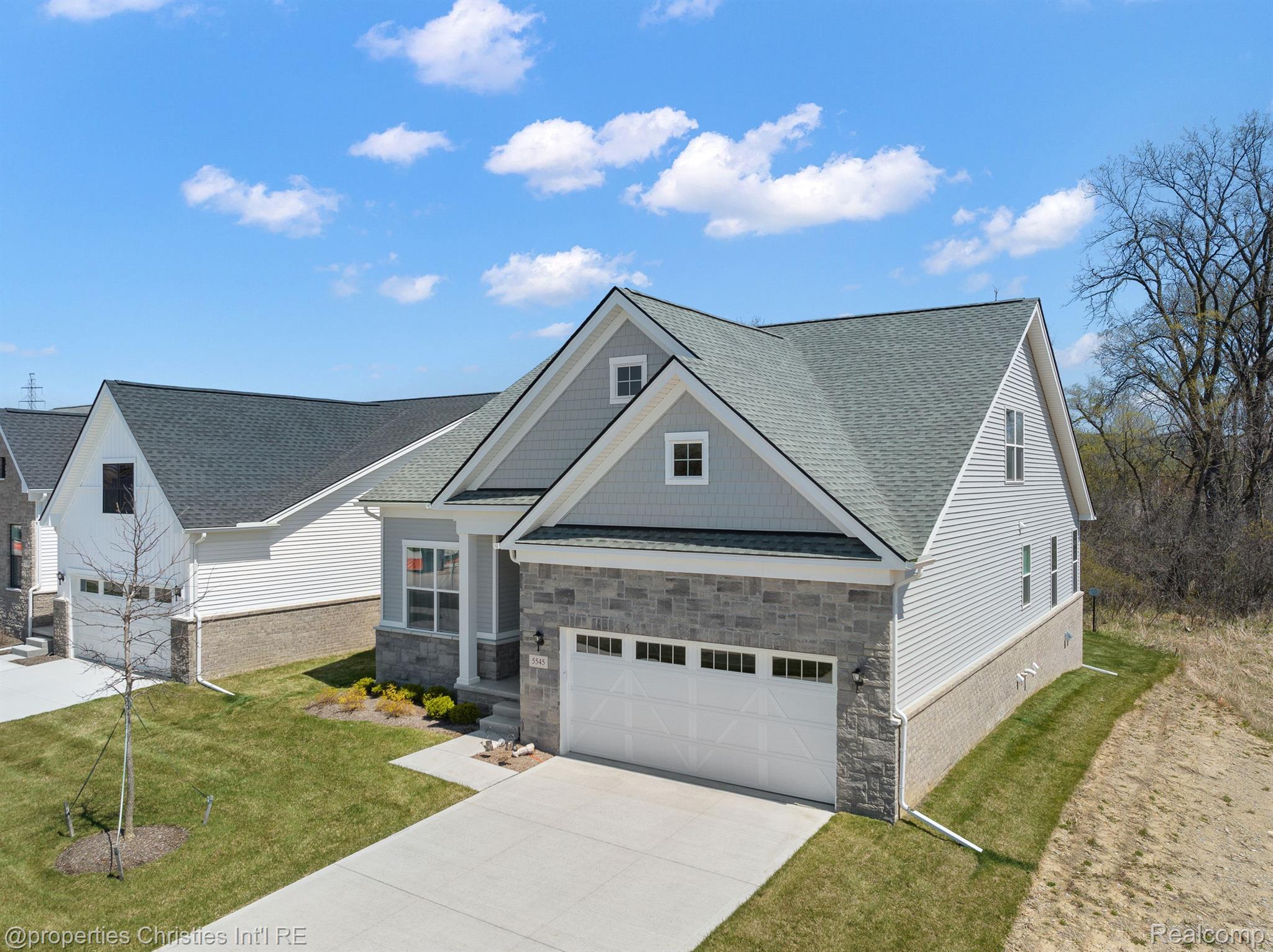 5545 Helmsdale Boulevard