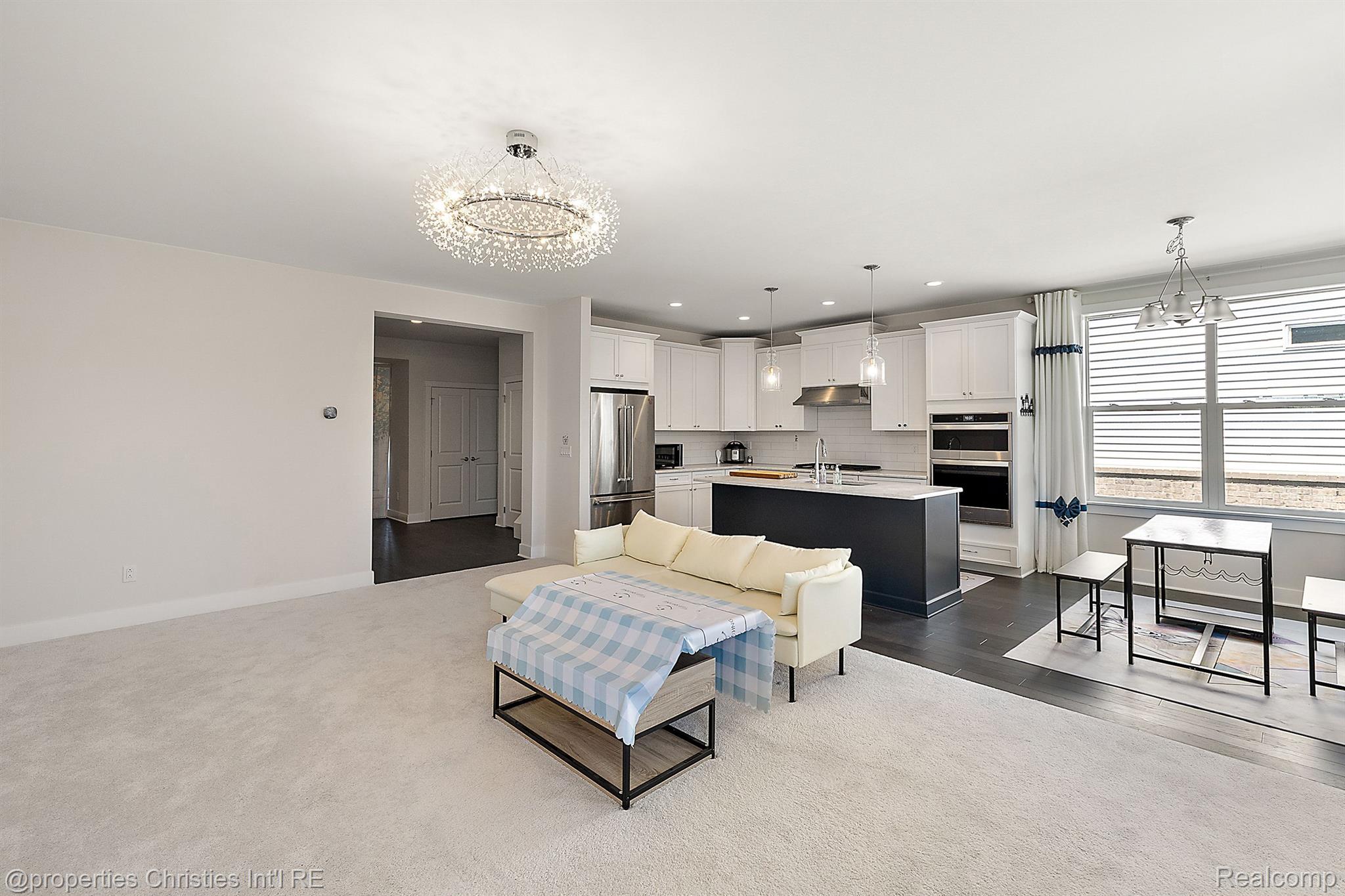 5545 Helmsdale Boulevard