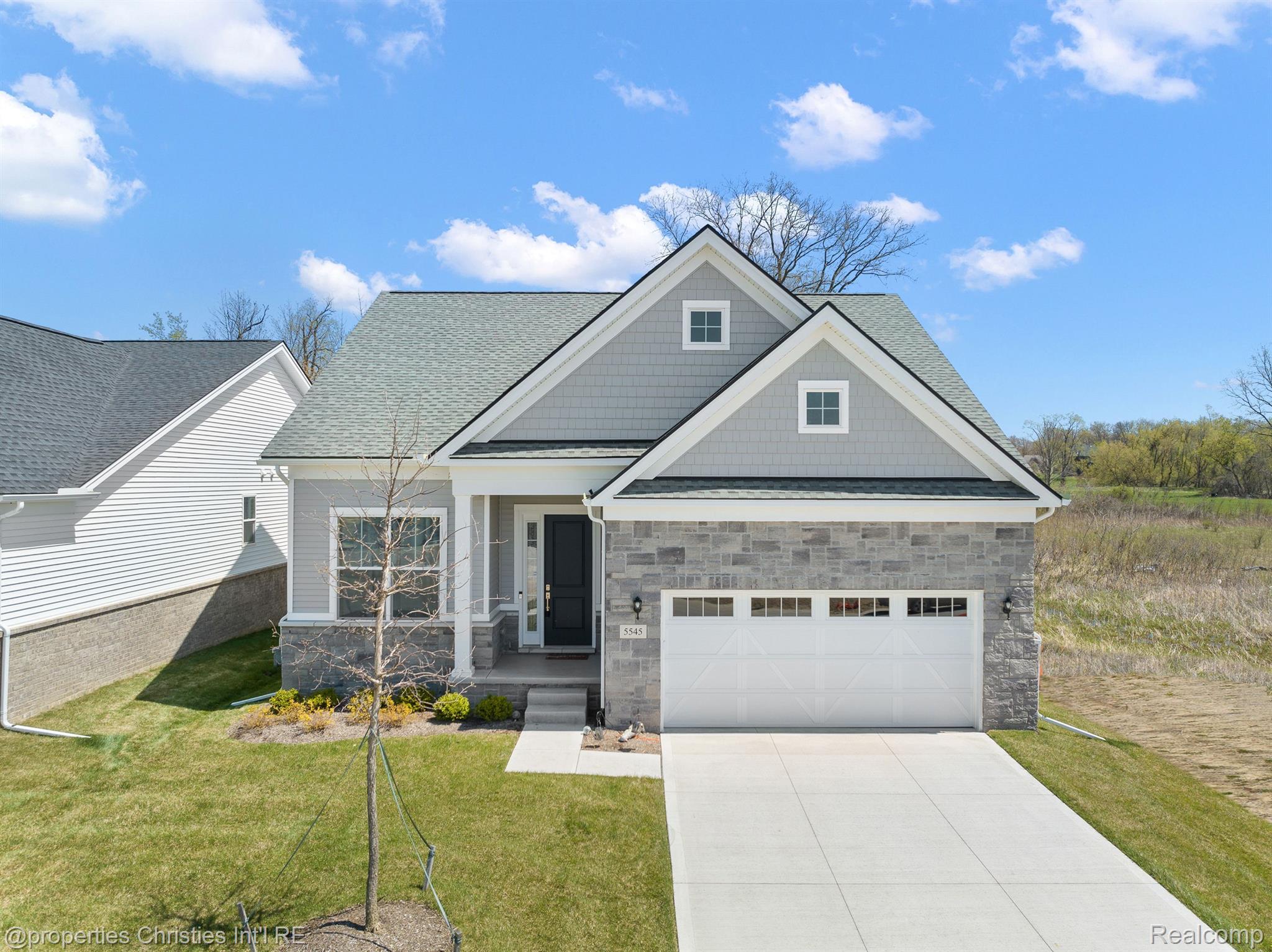 5545 Helmsdale Boulevard