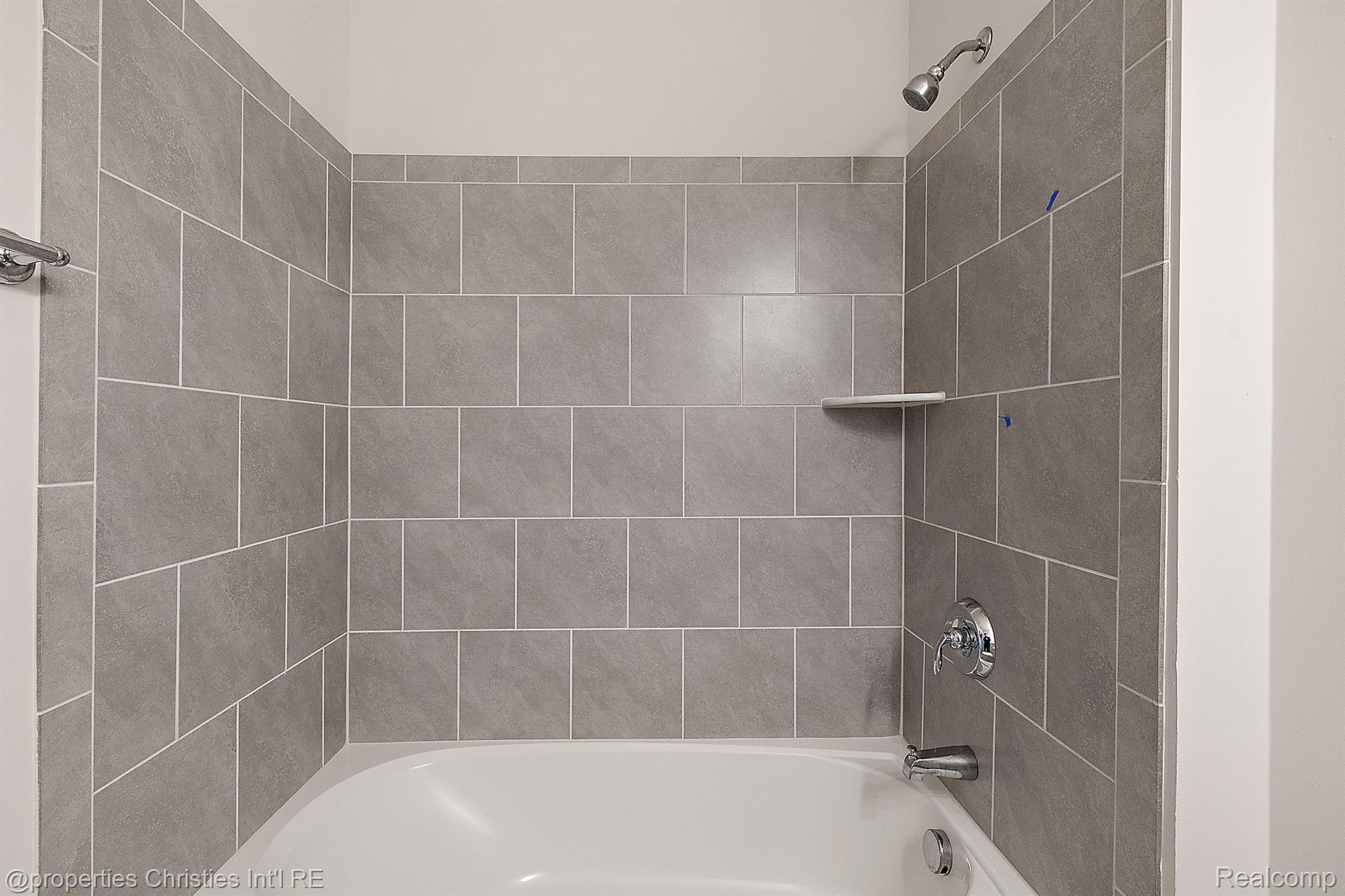 5545 Helmsdale Boulevard