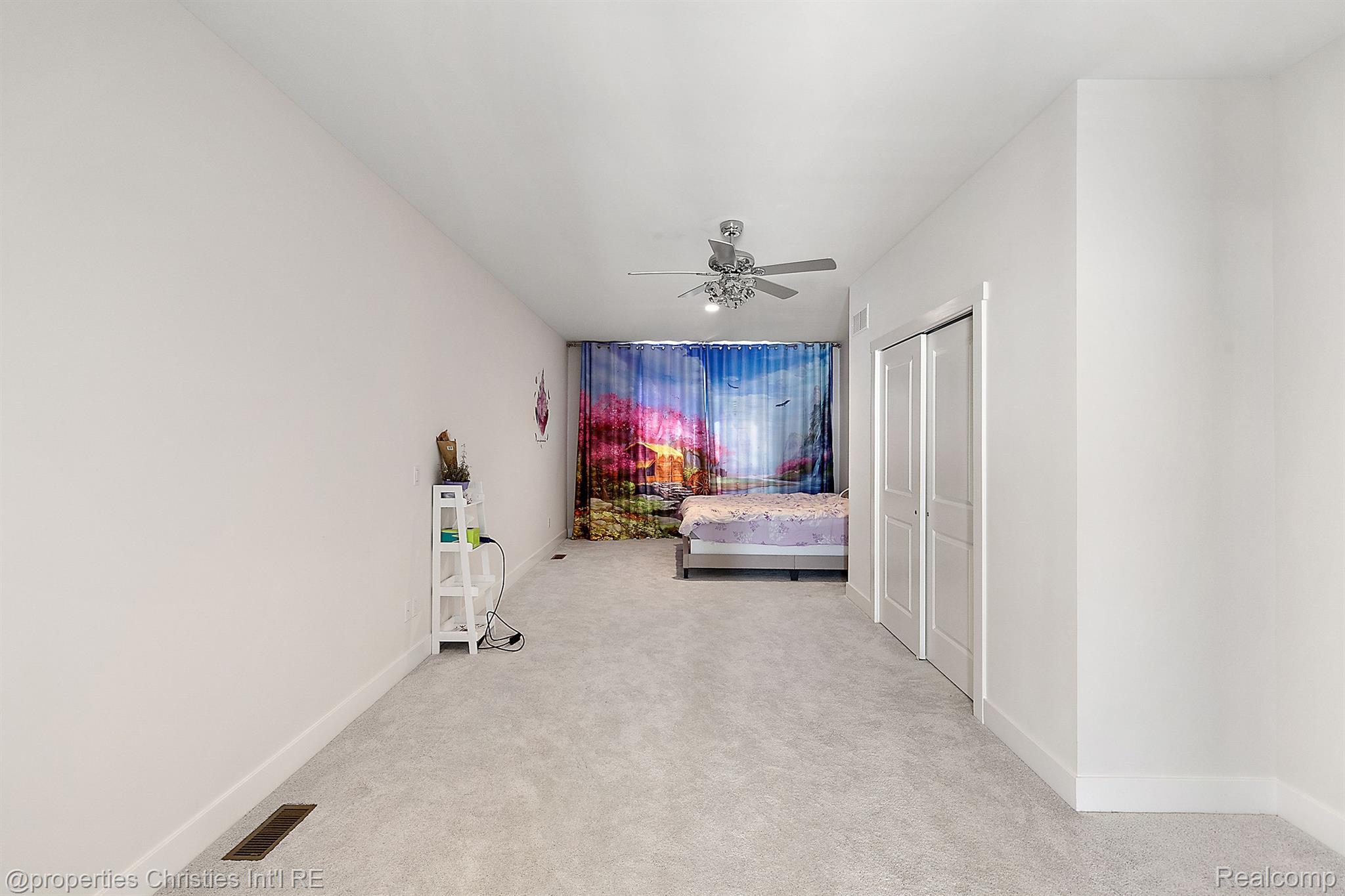 5545 Helmsdale Boulevard