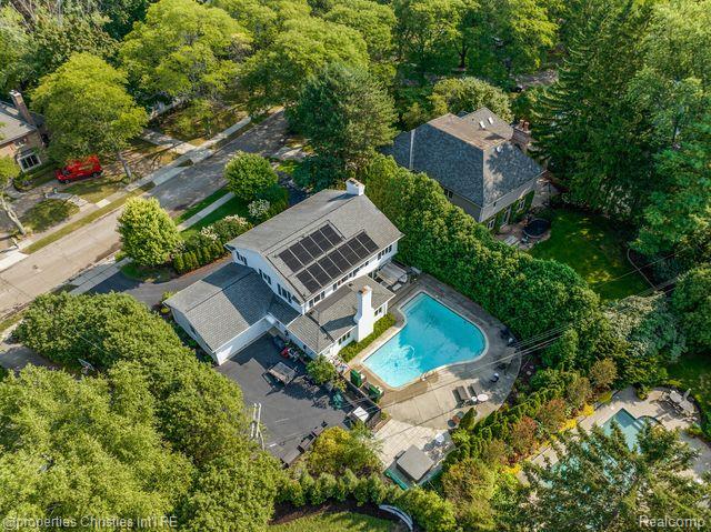 2725 ENDSLEIGH Drive