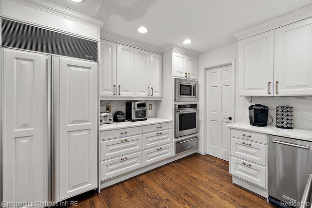 2725 ENDSLEIGH Drive