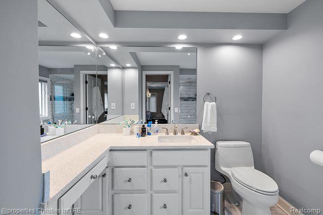 2725 ENDSLEIGH Drive