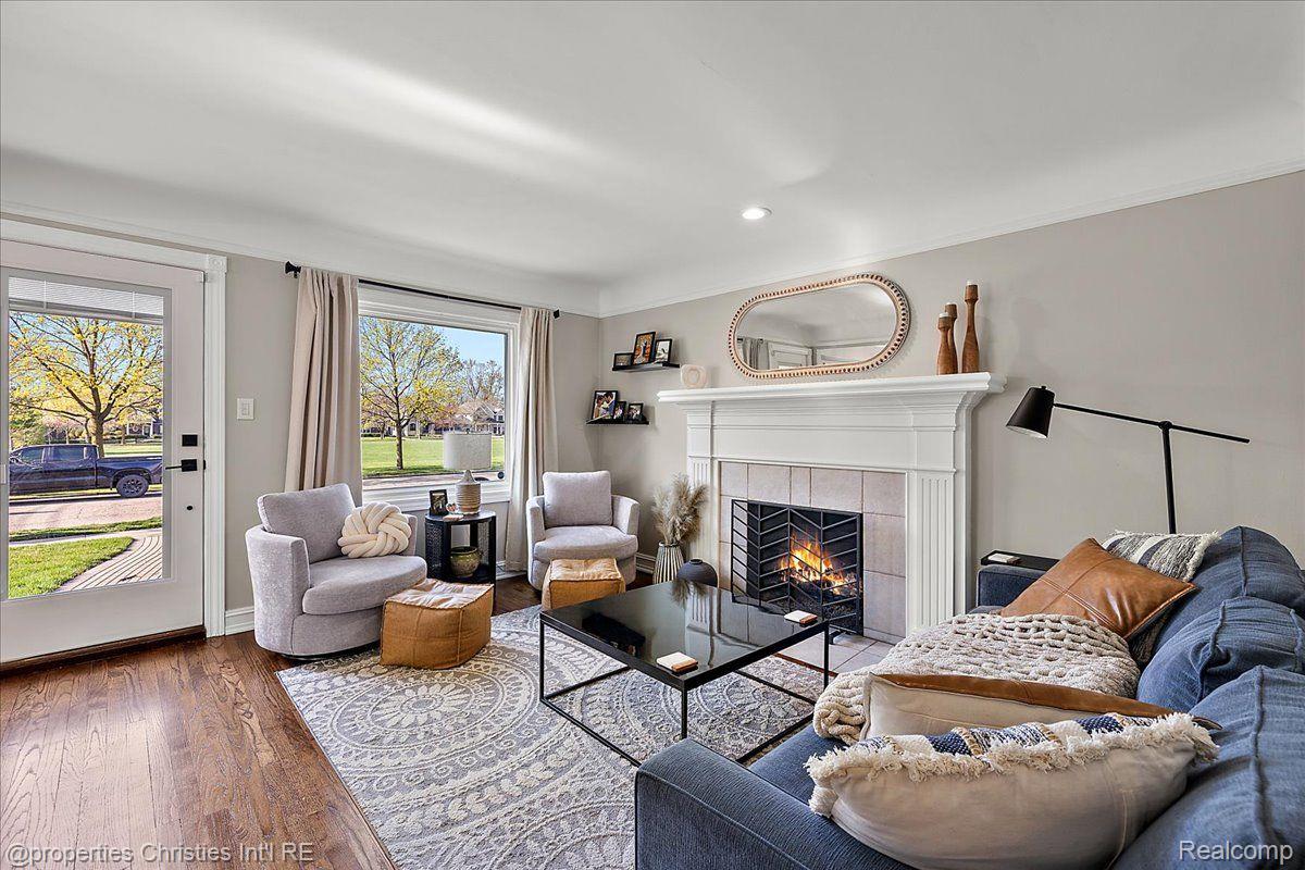 2287 Windemere Road