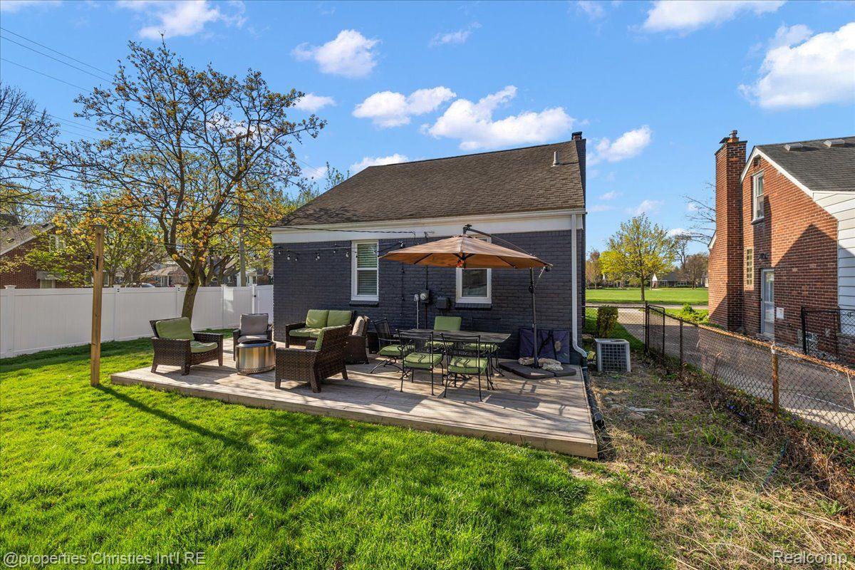 2287 Windemere Road