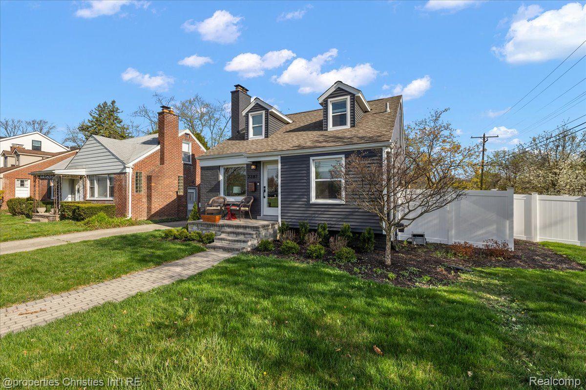 2287 Windemere Road
