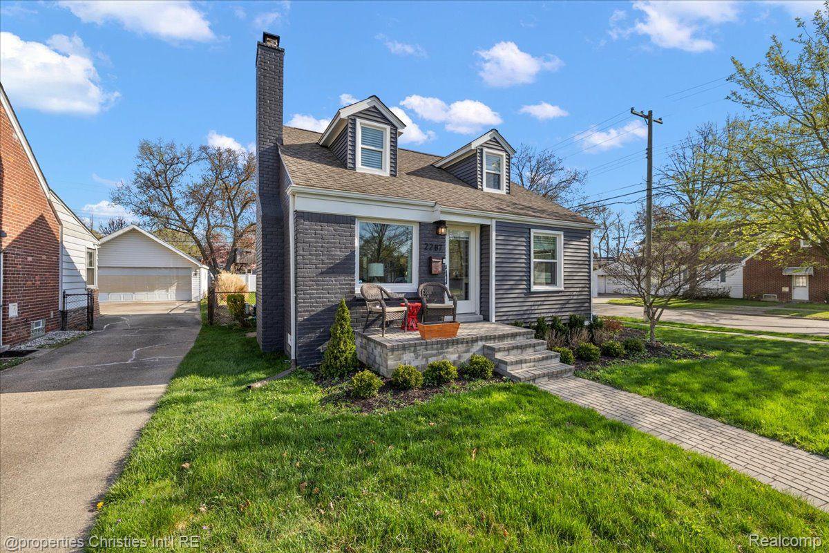 2287 Windemere Road
