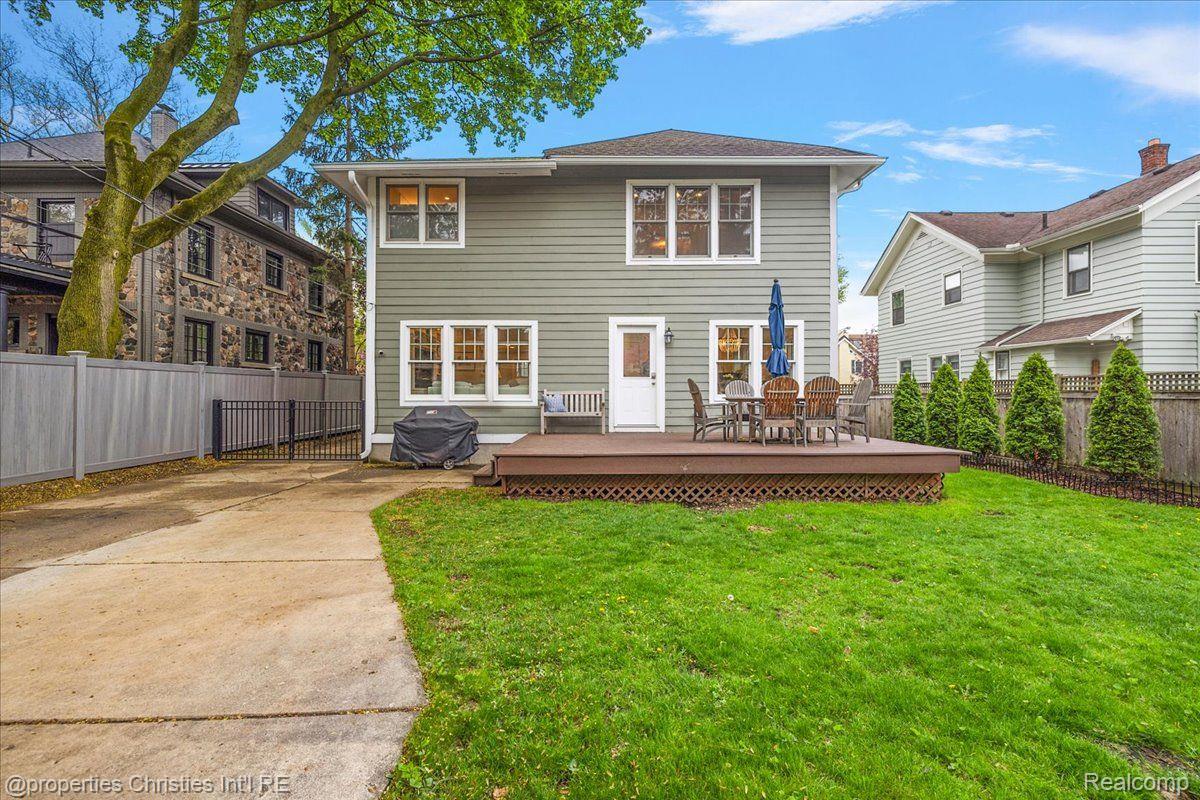567 Oakland Avenue