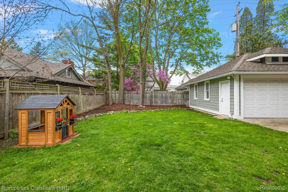 567 Oakland Avenue