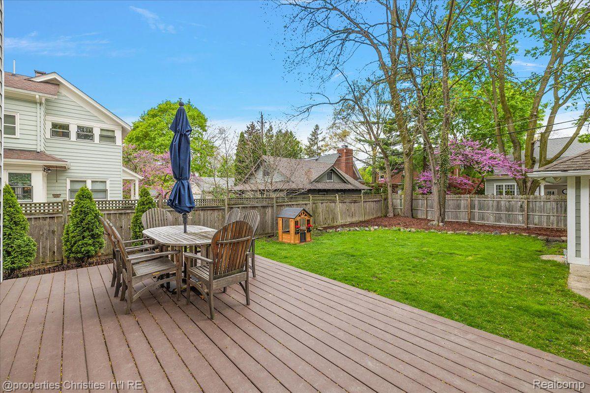 567 Oakland Avenue