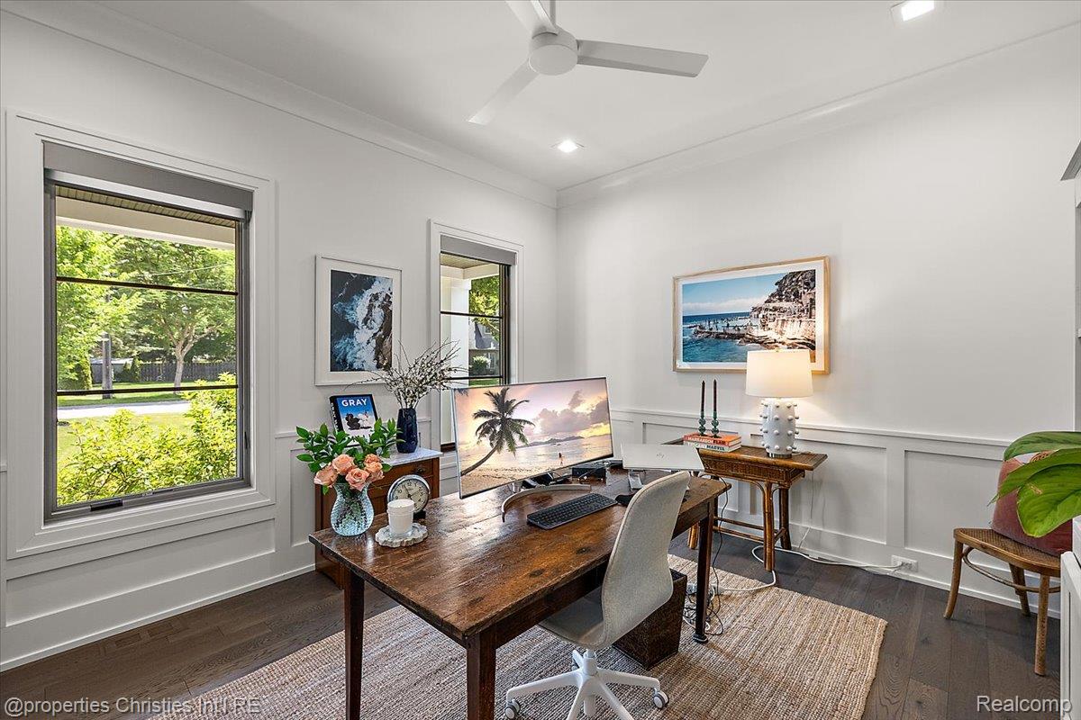 1142 Golf View Boulevard