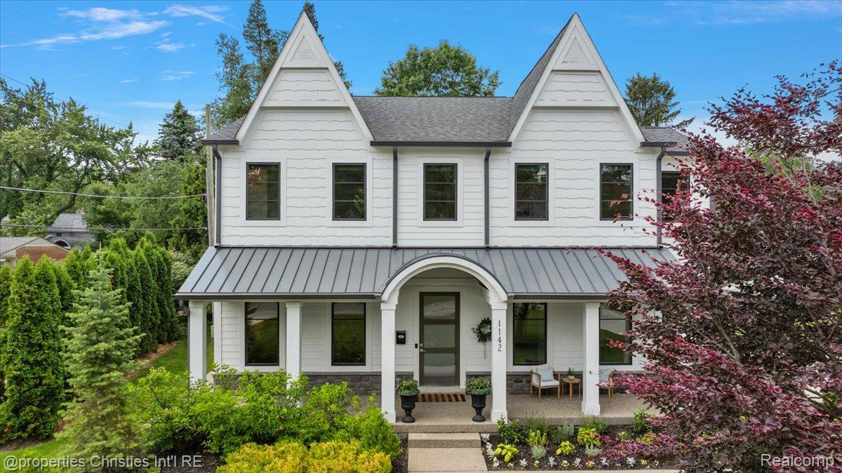 1142 Golf View Boulevard