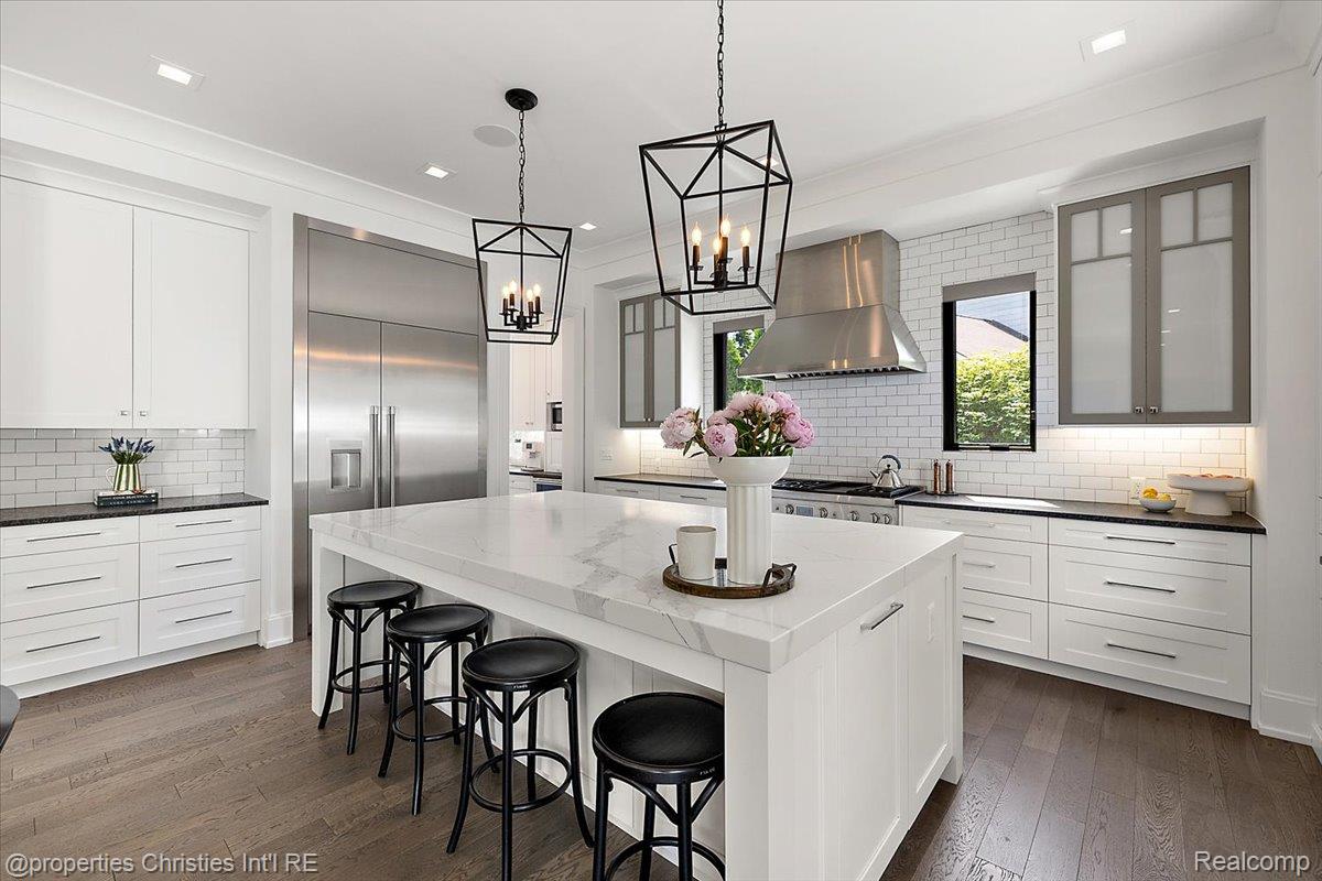 1142 Golf View Boulevard