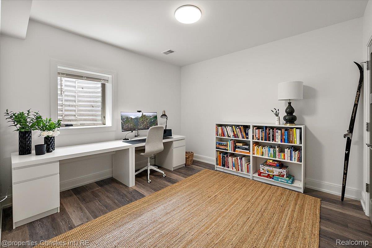 1142 Golf View Boulevard