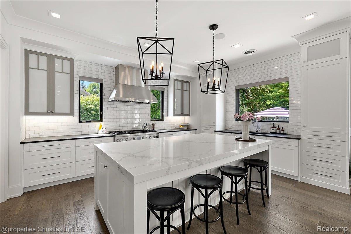 1142 Golf View Boulevard