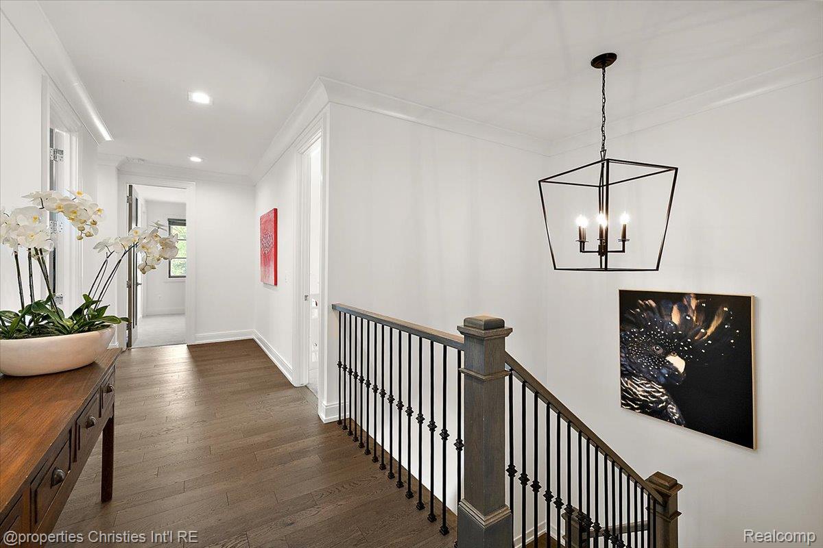 1142 Golf View Boulevard