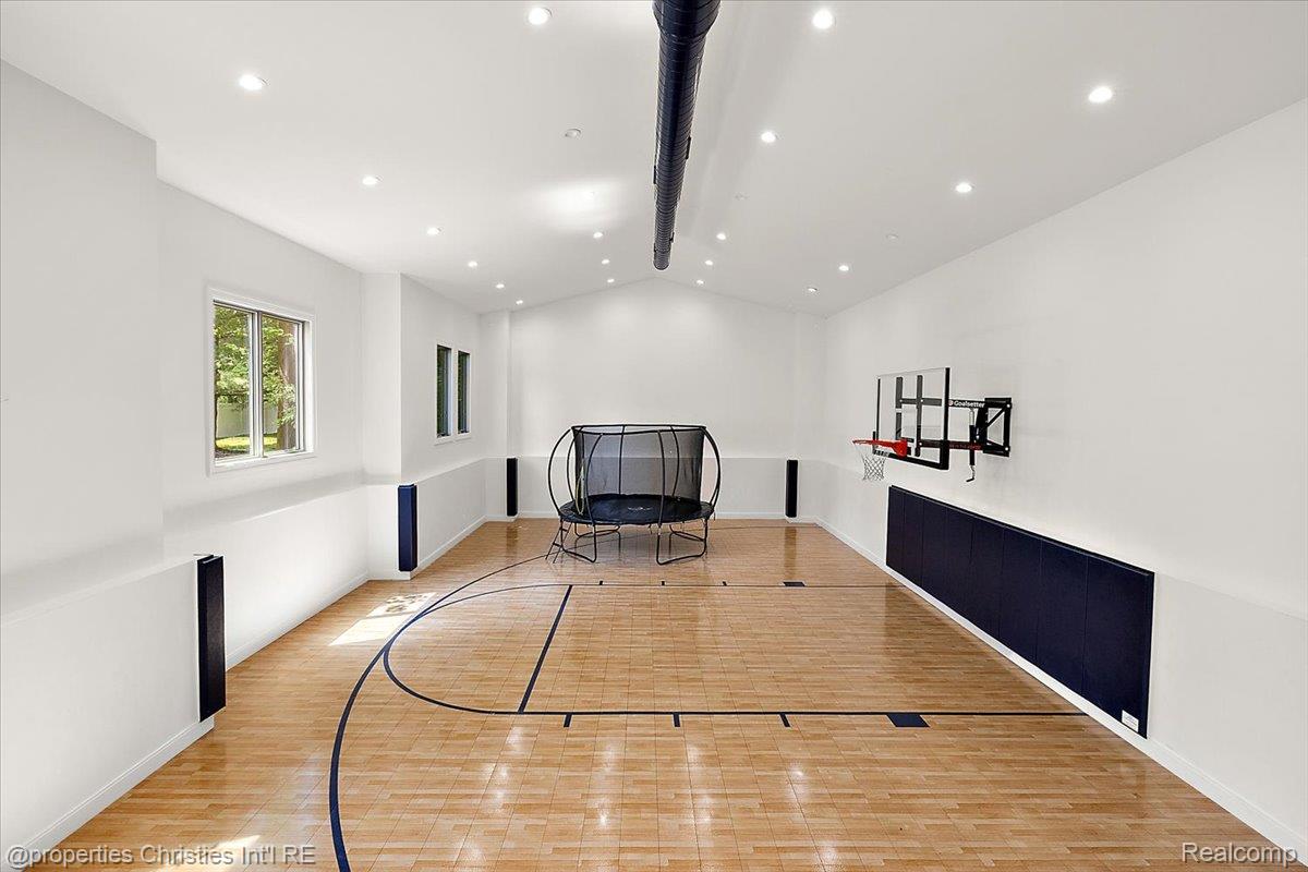 1142 Golf View Boulevard