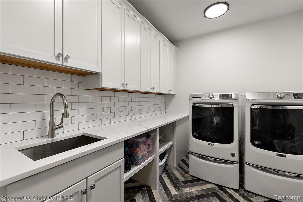 1142 Golf View Boulevard