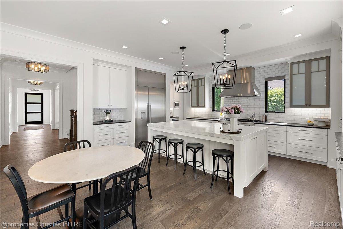 1142 Golf View Boulevard