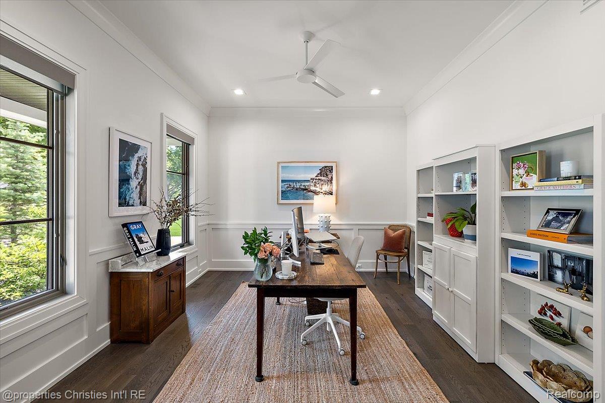 1142 Golf View Boulevard