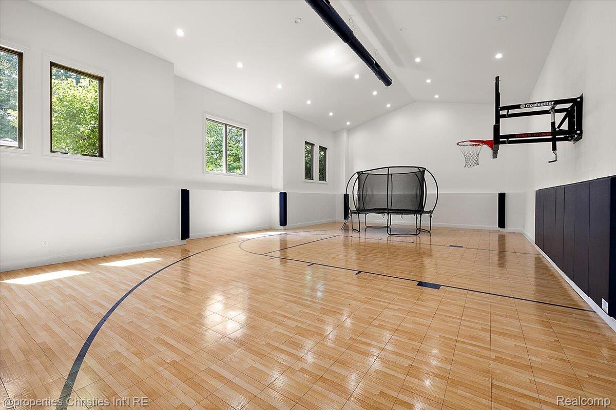 1142 Golf View Boulevard