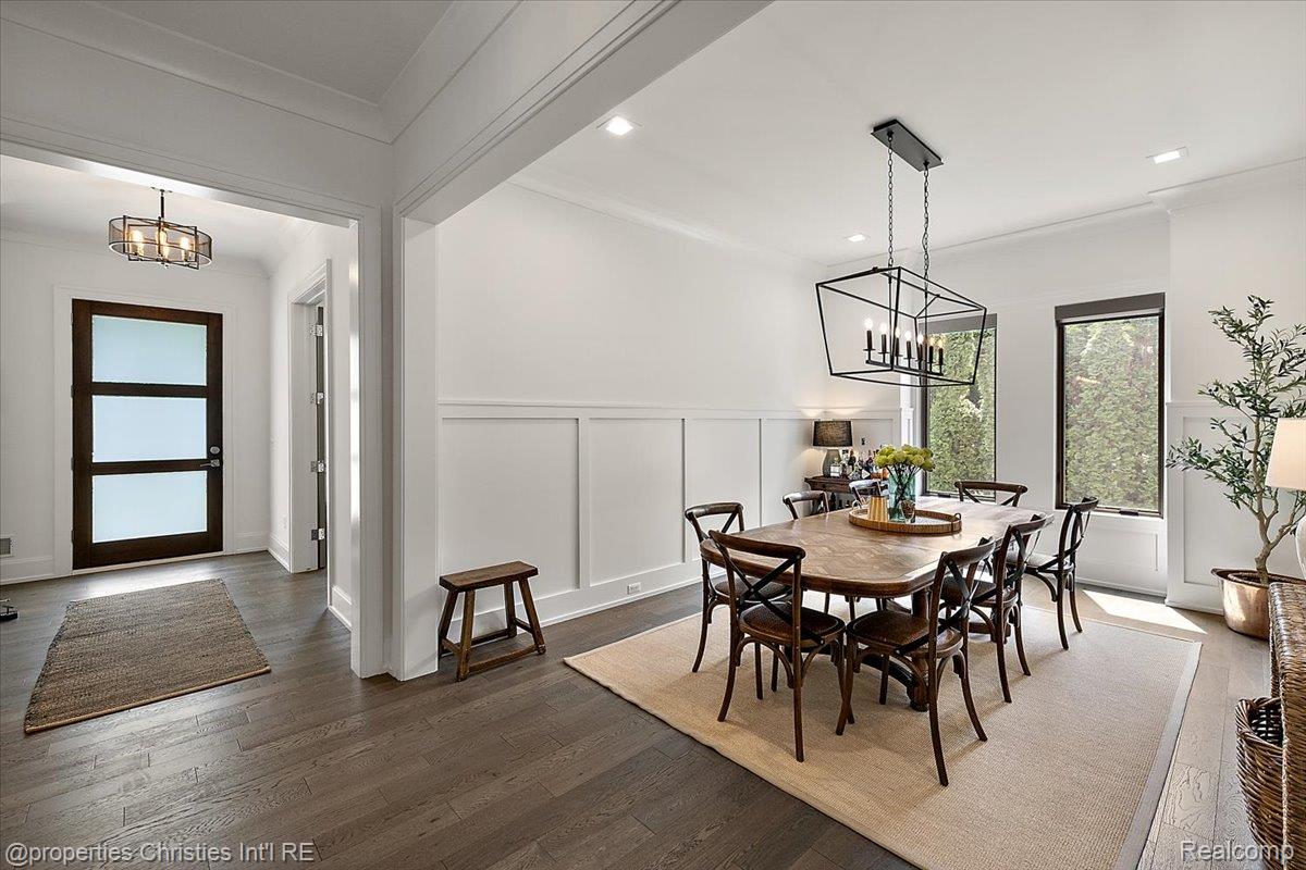 1142 Golf View Boulevard