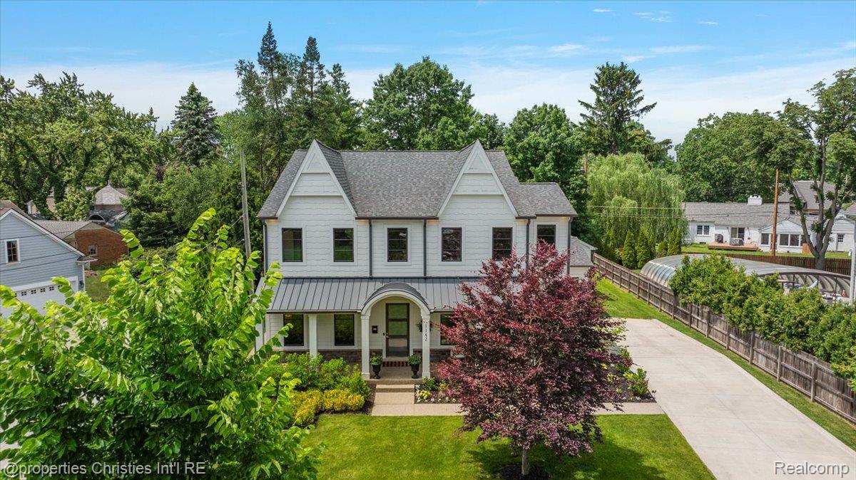 1142 Golf View Boulevard