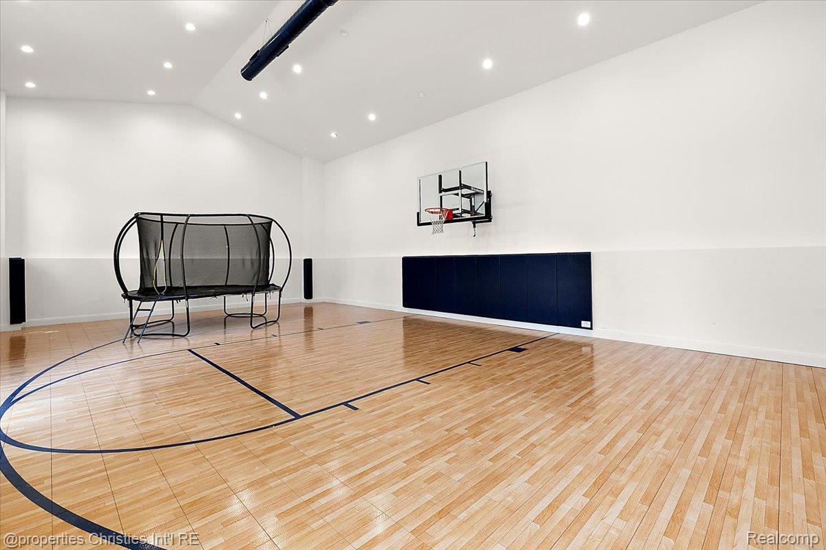 1142 Golf View Boulevard