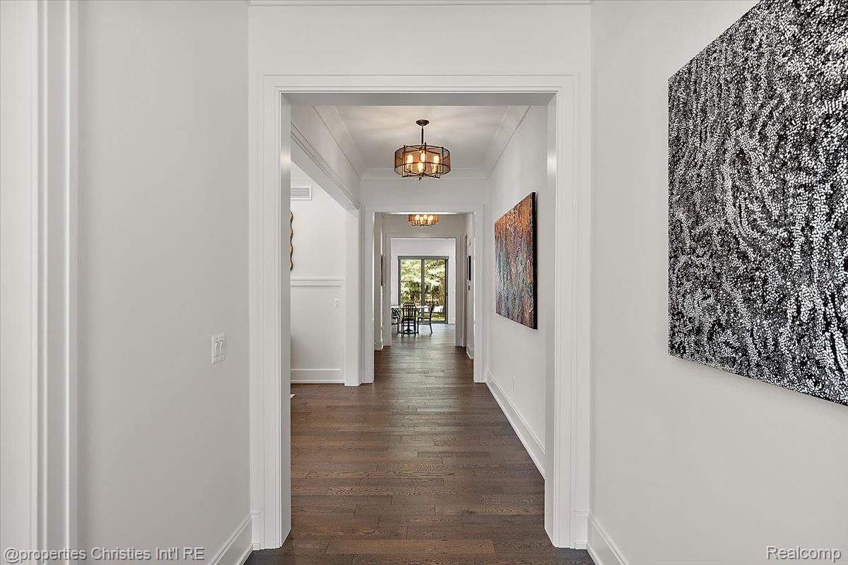 1142 Golf View Boulevard