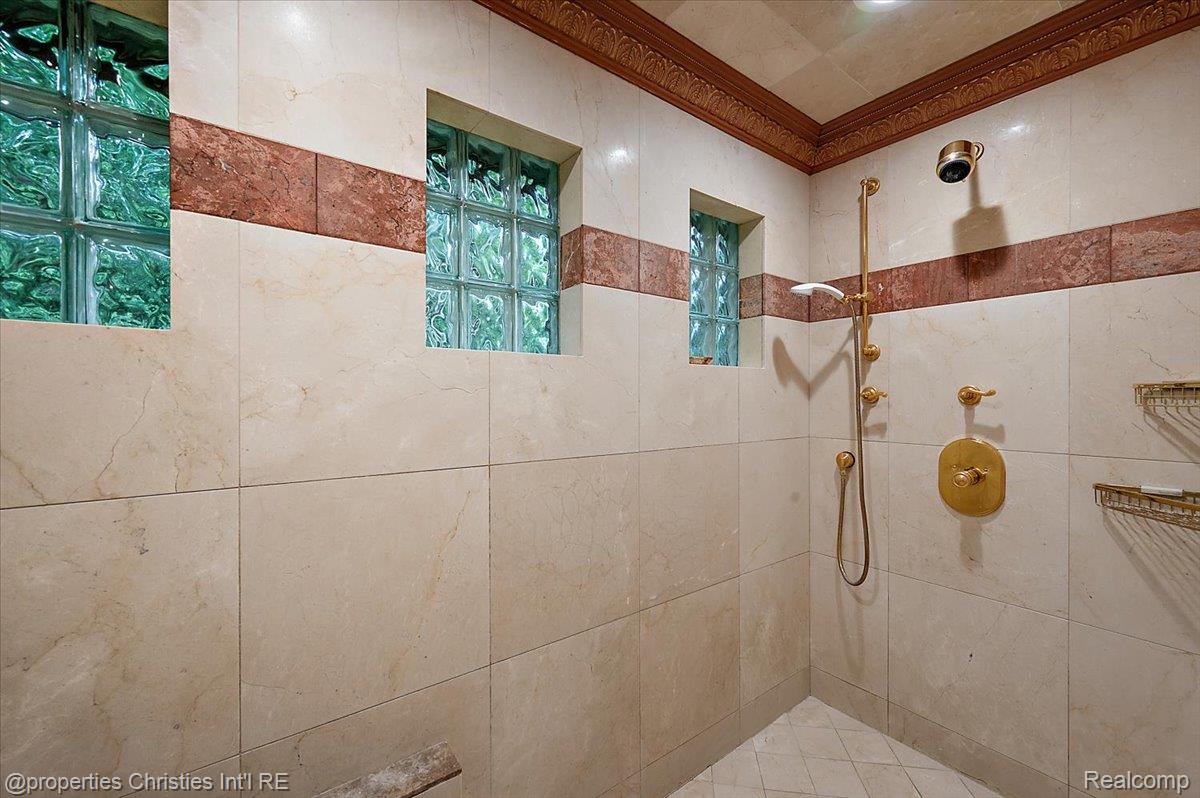 347 Pine Ridge Drive