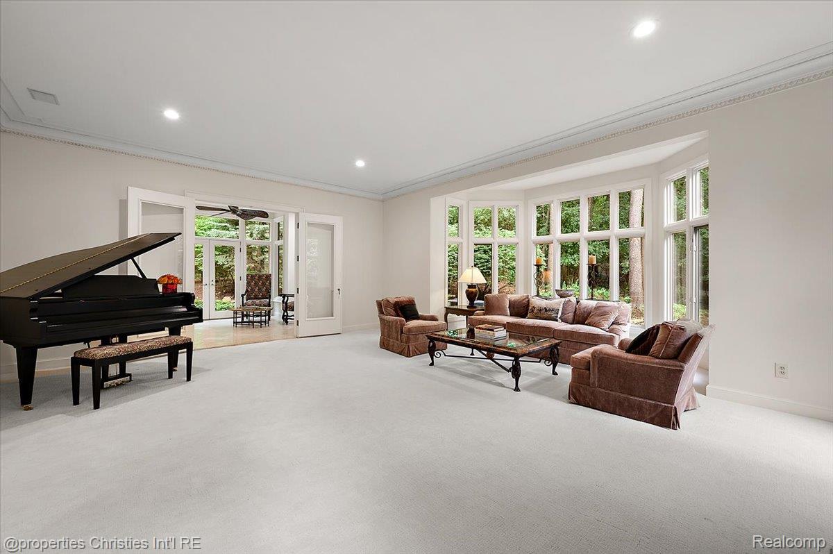 347 Pine Ridge Drive