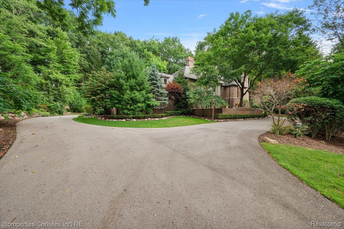 347 Pine Ridge Drive