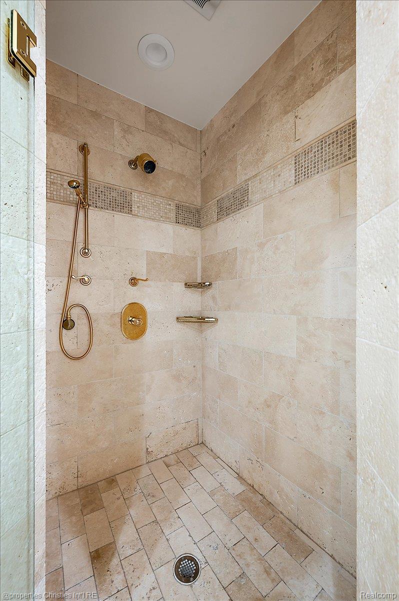 347 Pine Ridge Drive