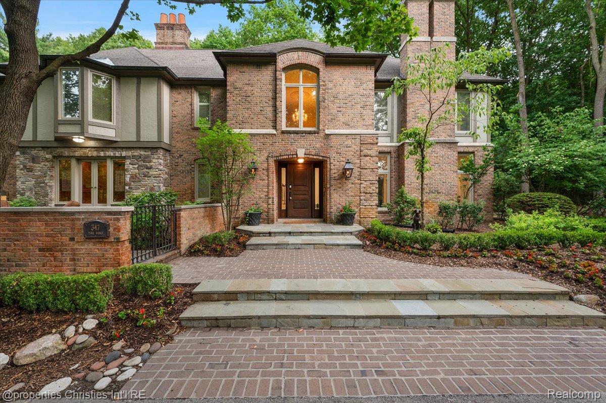 347 Pine Ridge Drive