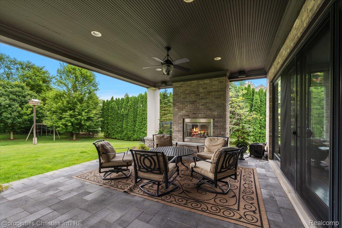 5385 Longmeadow Road