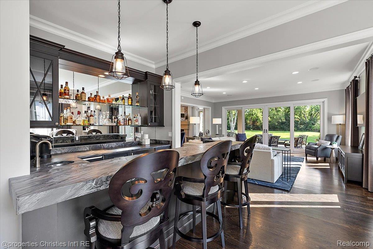 5385 Longmeadow Road