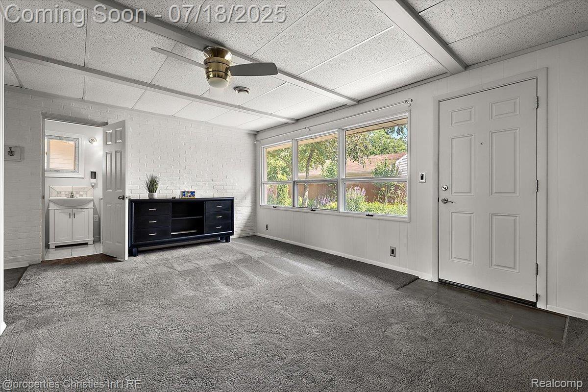 304 Huntley Avenue