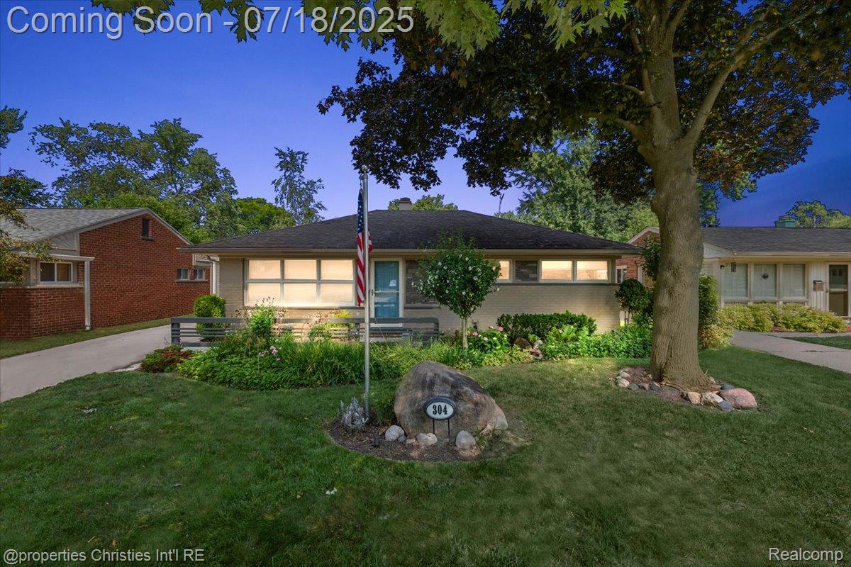 304 Huntley Avenue