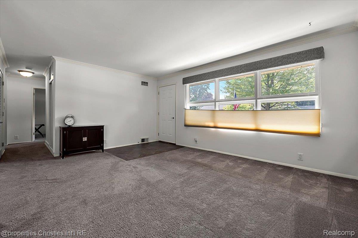 304 Huntley Avenue
