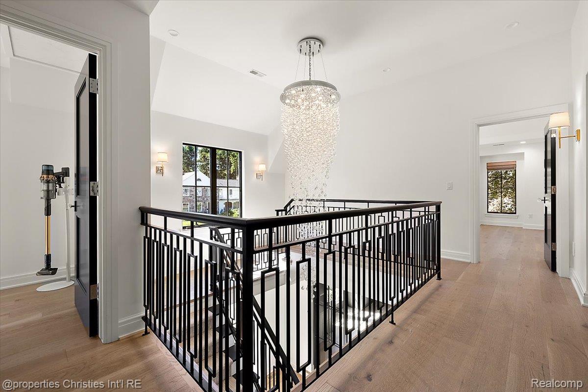 956 Westwood Drive