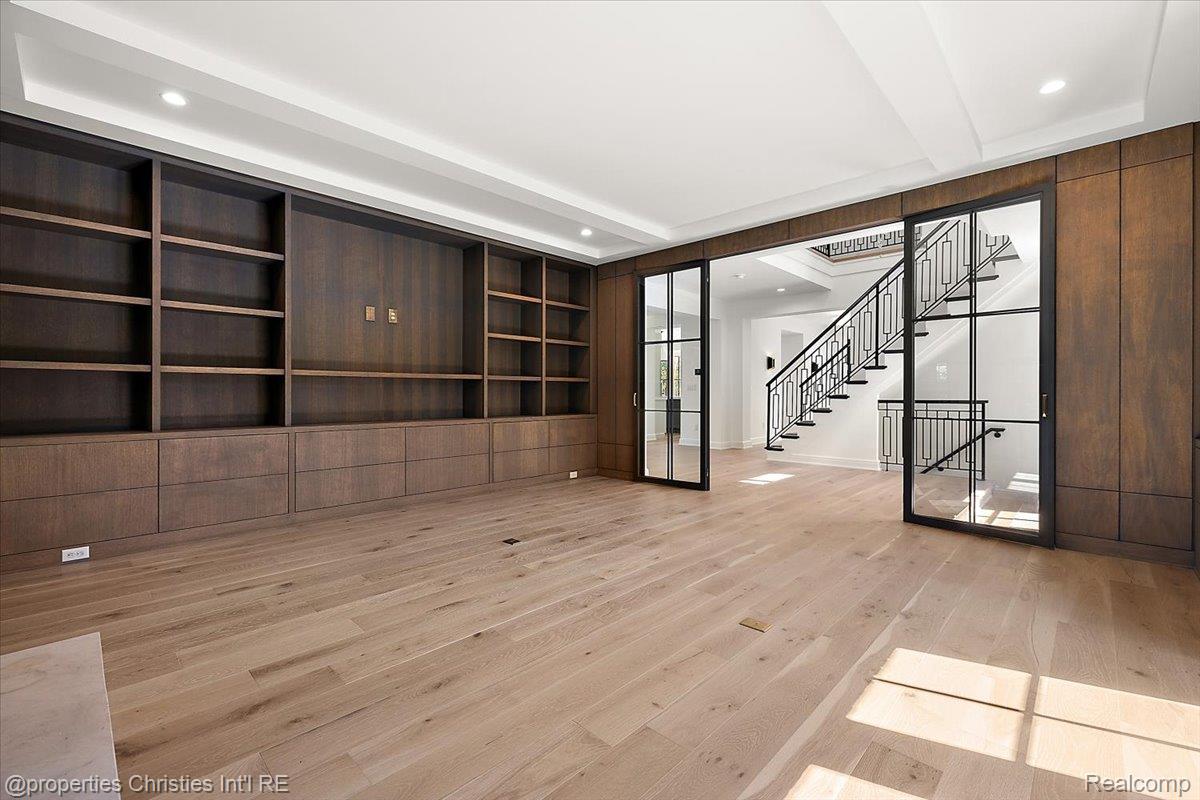 956 Westwood Drive