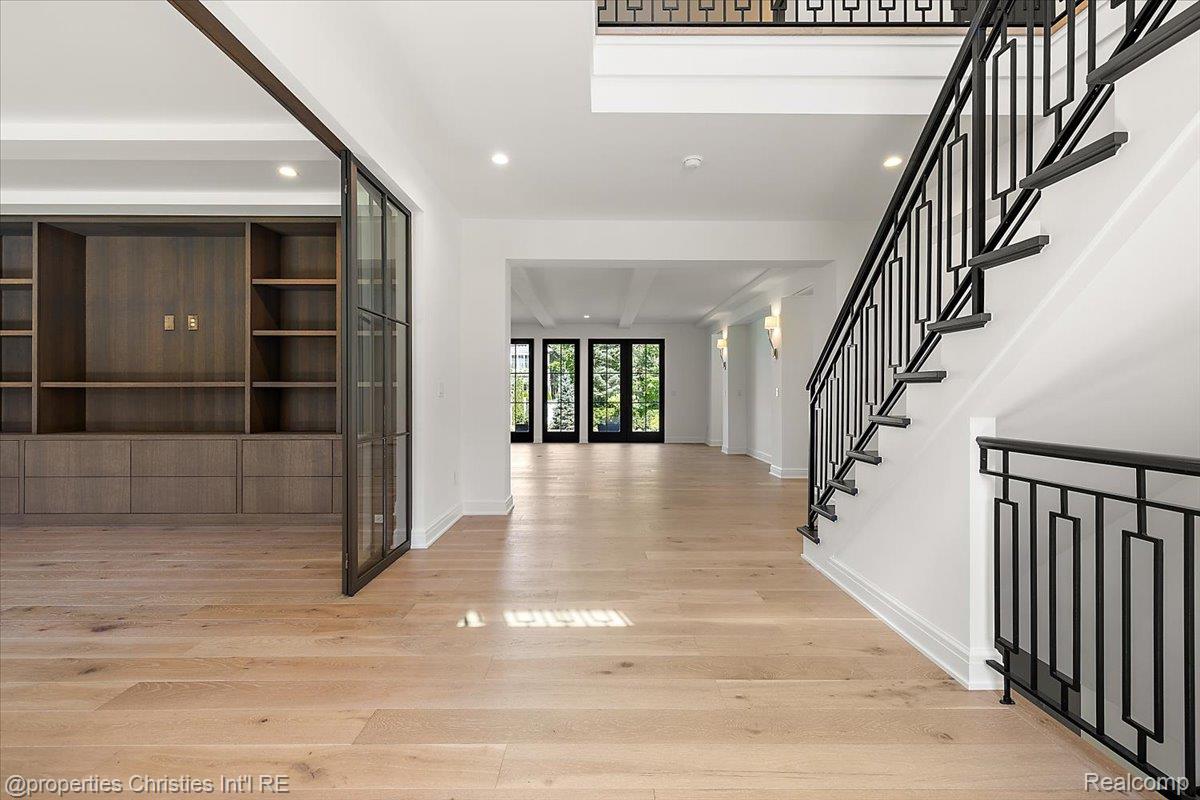 956 Westwood Drive