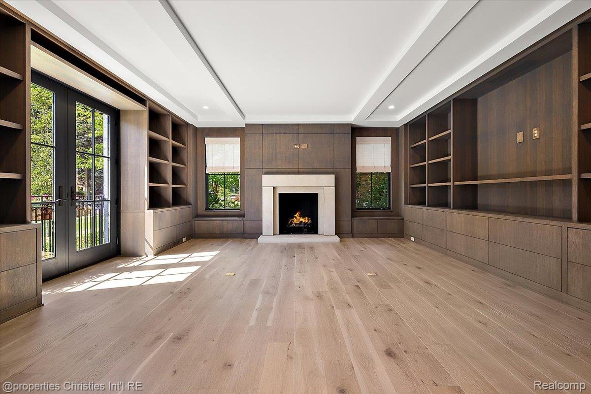 956 Westwood Drive