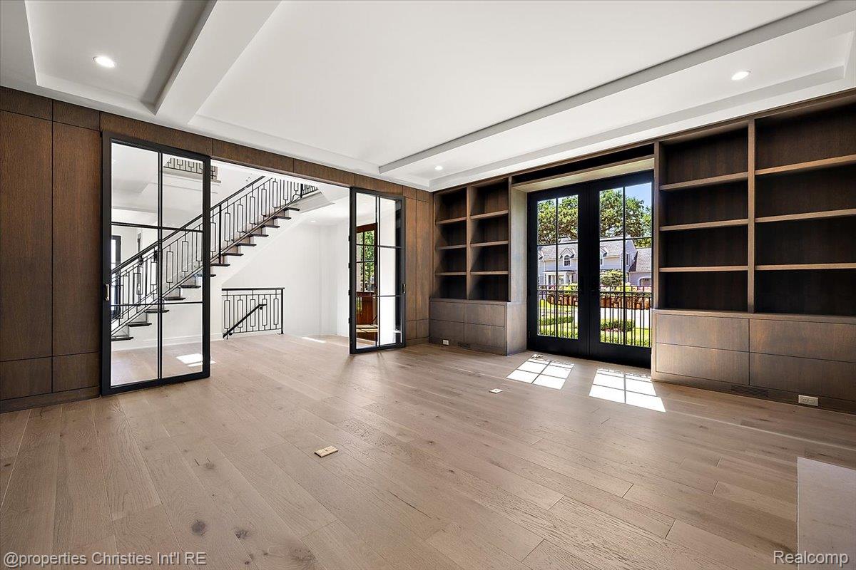 956 Westwood Drive