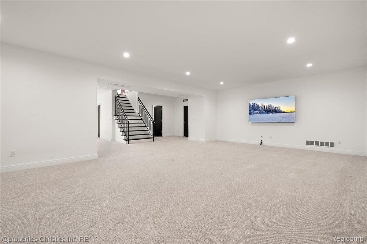956 Westwood Drive