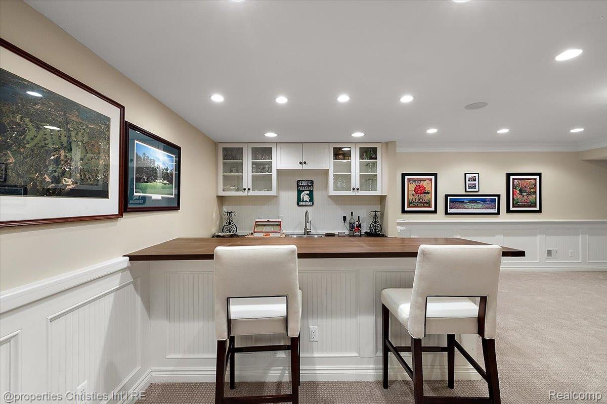 555 Baldwin Court