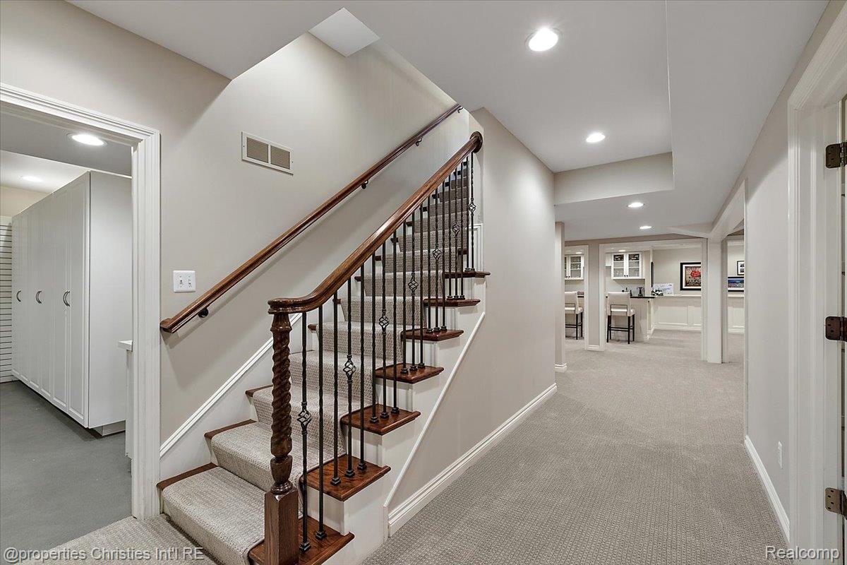 555 Baldwin Court
